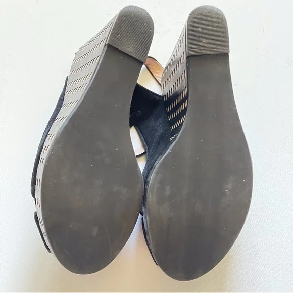 Tory Burch Sandals - Picture 5 of 5